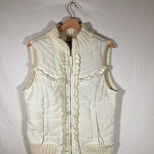 IN STUDIO Ruffled Vest Womens Medium